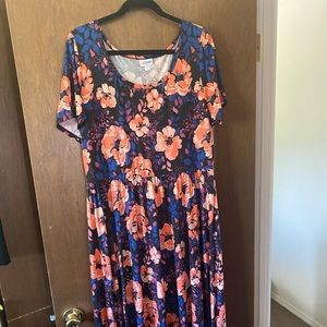 LuLaRoe Riley 2xl (no pockets)